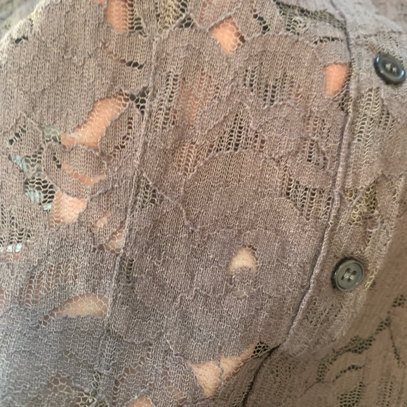 New York and Co. Ladies buttoned, long sleeve, lace top, brown, size Small - Picture 6 of 9